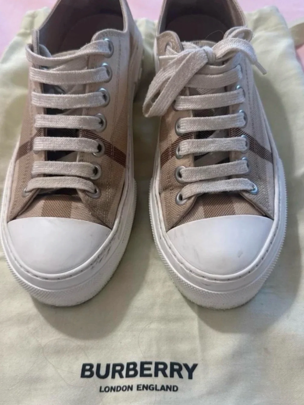 Burberry Soft Fawn Signature Check Low-Top Sneakers